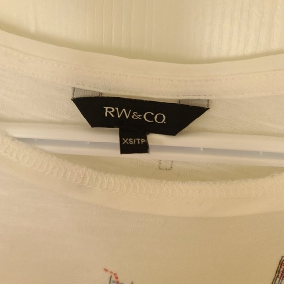 RW & CO. White Drinks Pattern Tshirt. XS - Picture 3 of 3